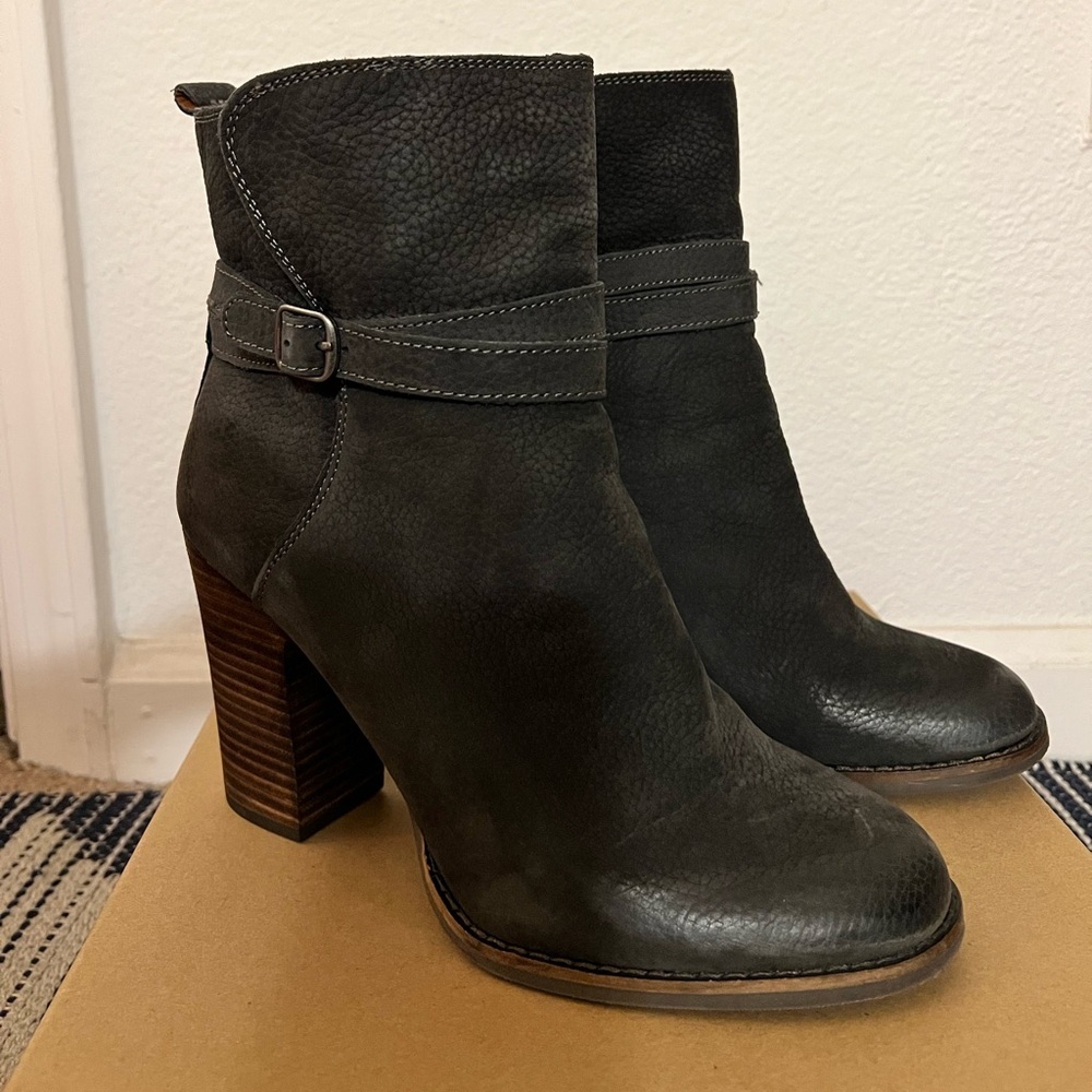 Lucky Brand Latonya Heeled Bootie - Picture 2 of 14